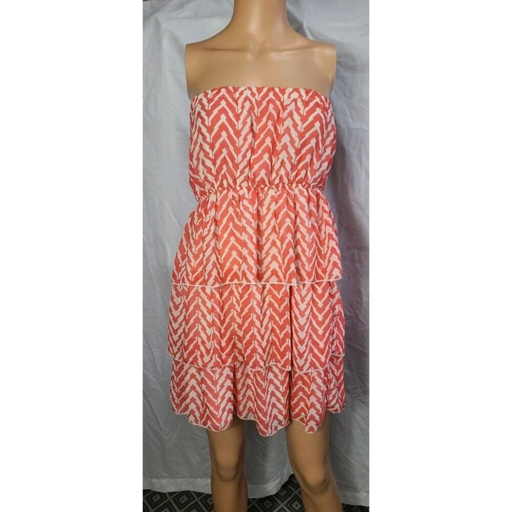 Rue21 Size L Coral & White Geometric Chevron Strapless Tiered Sundress